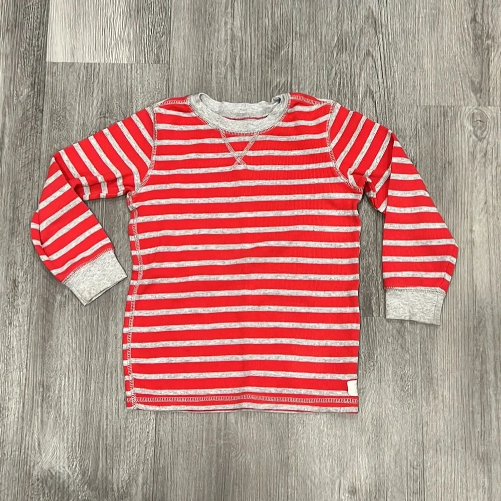 Carter’s bundle of 2-long sleeve waffle shirts, size 5